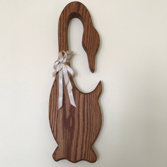 Mother Goose Wood Wall Hanging Hand Made Rustic Cabin Style 17" - Picture 3 of 5
